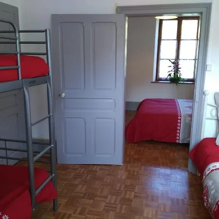 Chambres D'hotes Ferme Le Scarupt La Margottelle Alojamento de Acomodação e Pequeno-almoço *
